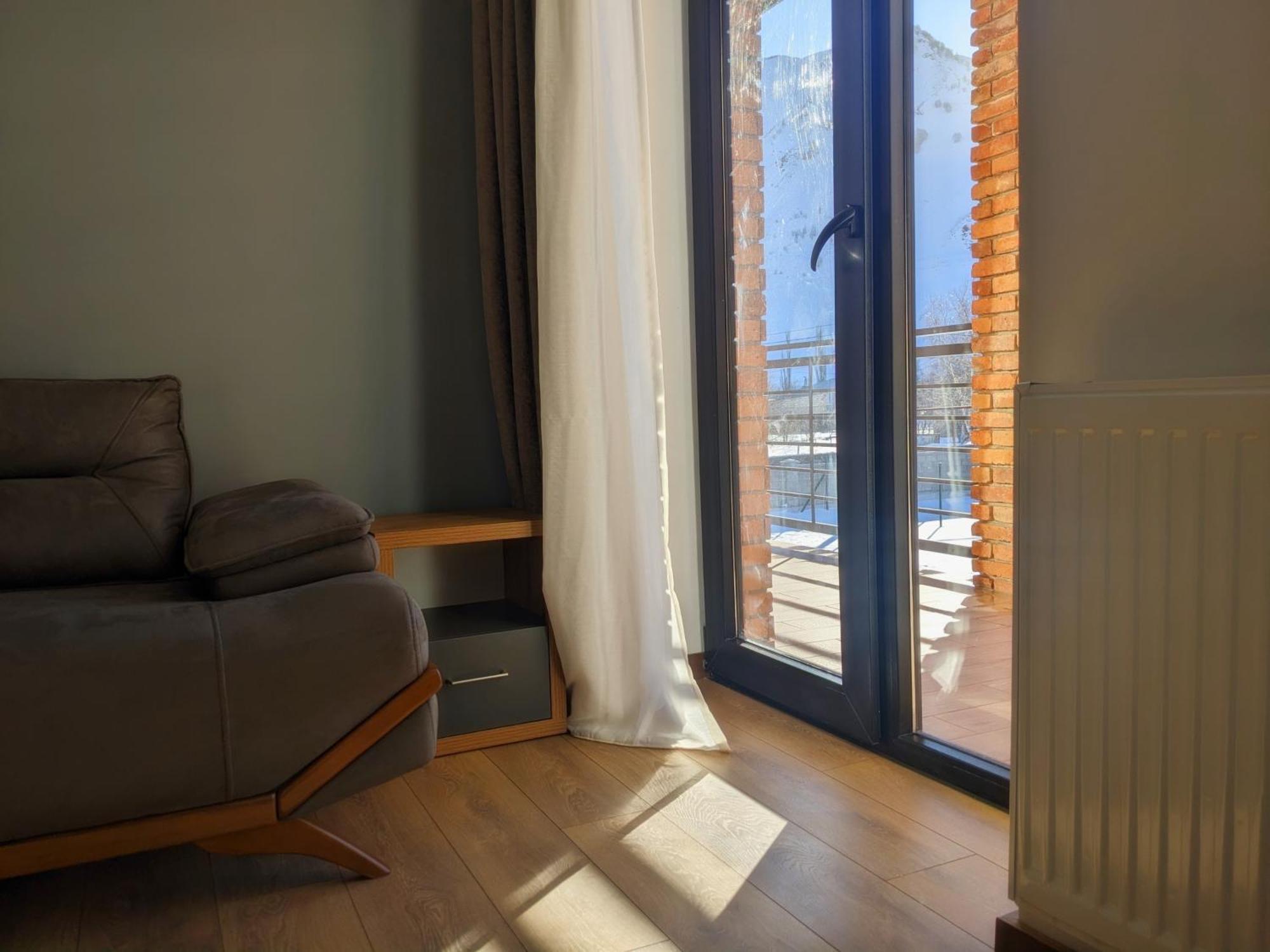Agre Kazbegi Hotel Achkhoti Екстериор снимка